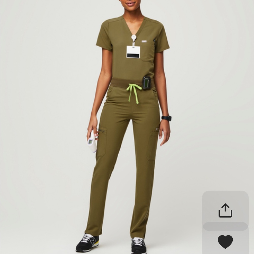 Women's High Waisted Pants & One-pocket Scrub Top